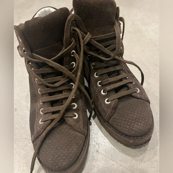 Chanel Brown Authentic Suede Boots 39 - Picture 2 of 9